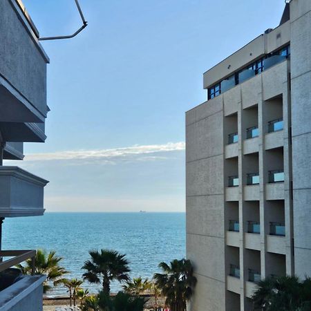 Appartamento Sea View Apartament. Luxury Area In Durres Beach. Esterno foto