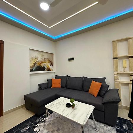 Appartamento Sea View Apartament. Luxury Area In Durres Beach. Esterno foto